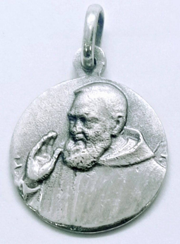 Medalla de plata Padre Pío de Pietrelcina - 16 mm.