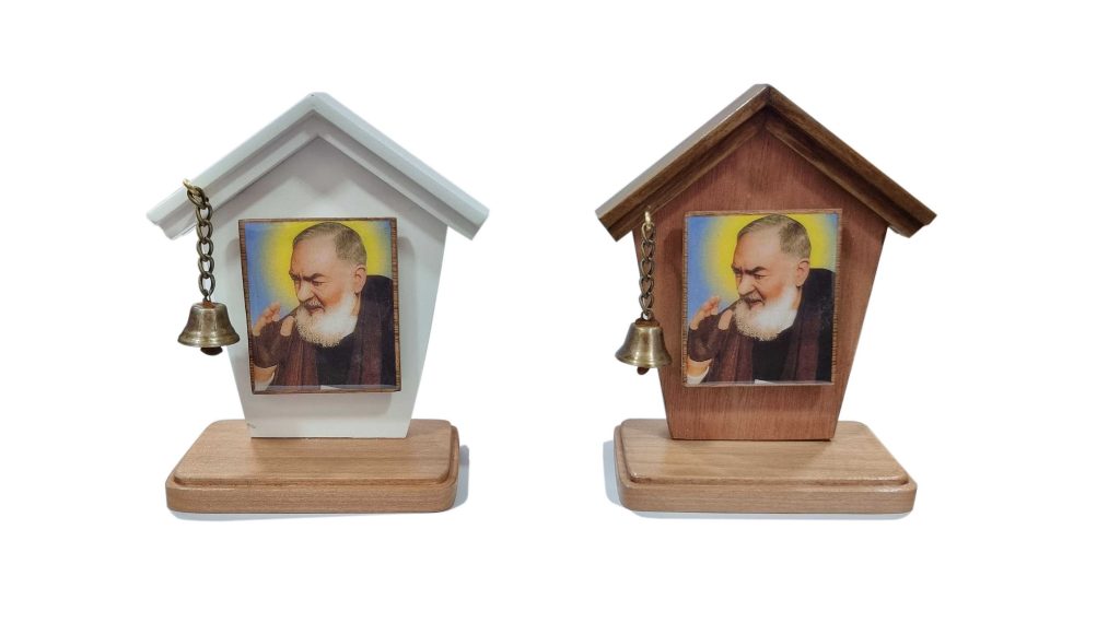 Capilla Padre Pío con campana
